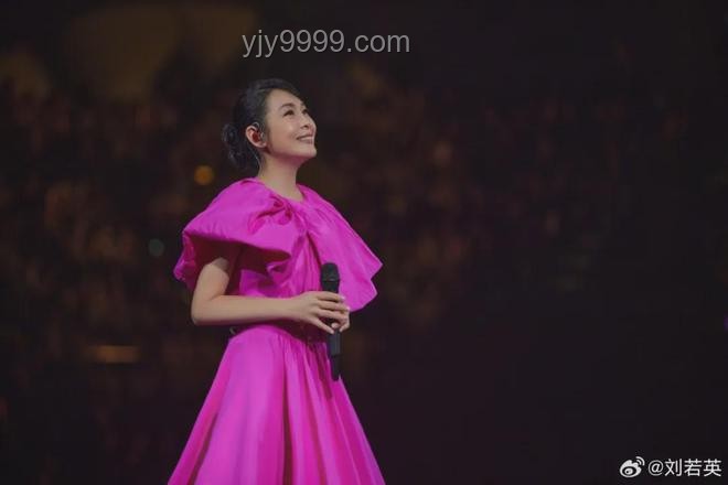 女星宁静高端服饰引热议：一件T恤售价2000元